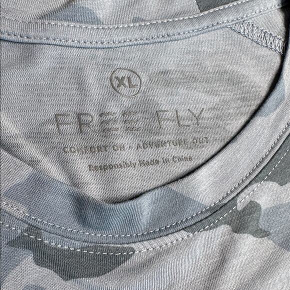 Pair of FREE FLY Men’s Blue Green Camo Lightweight Bamboo Long Sleeve T-Shirts - Picture 2 of 9